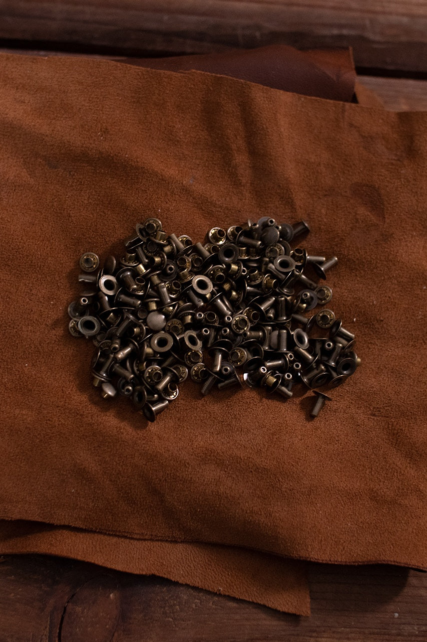 Remache hueco KØ7,0 x L8,0 mm de latón