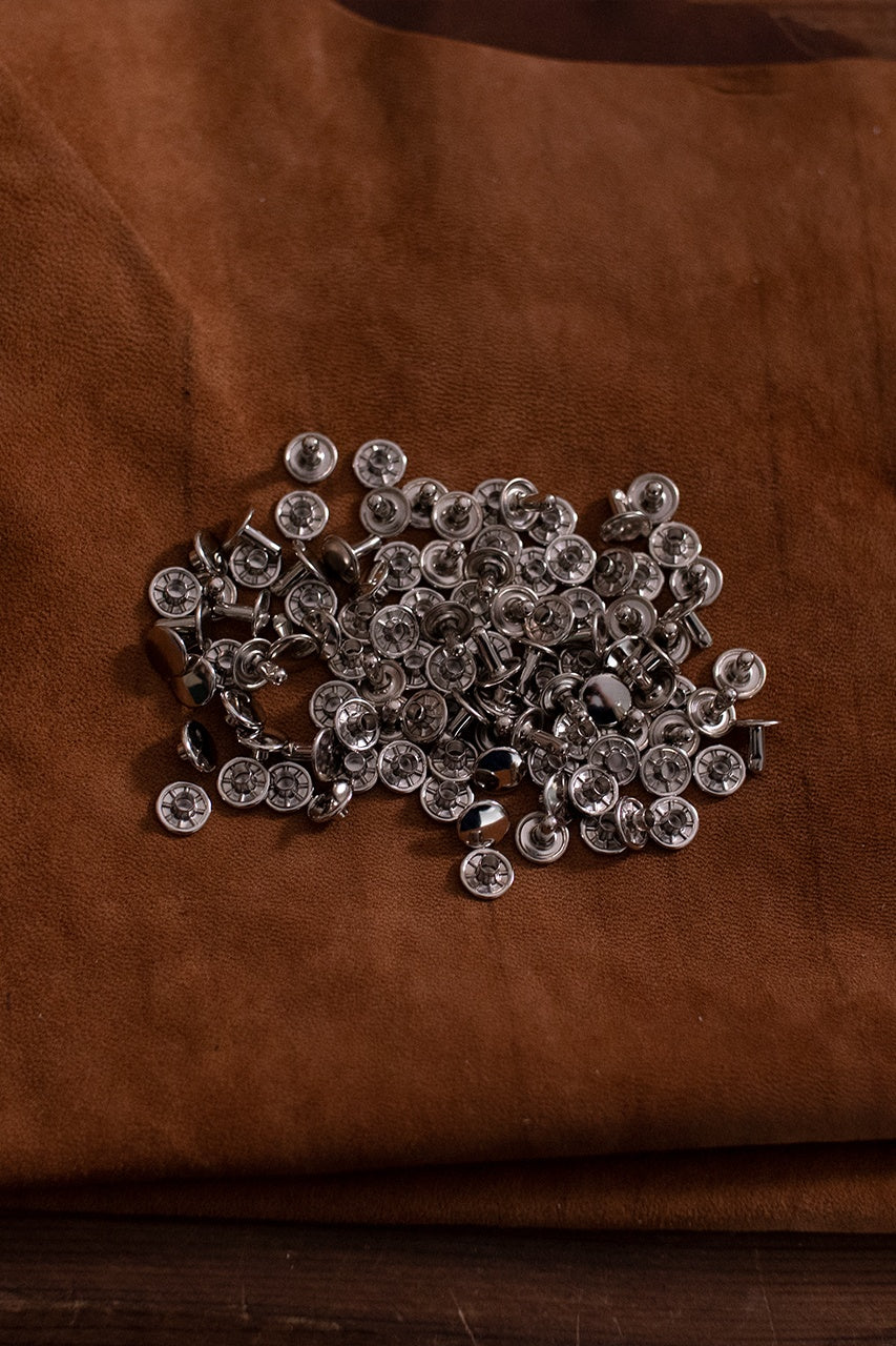 Remache hueco KØ7,0 UØ9,2 x L8,2 mm de latón/níquel