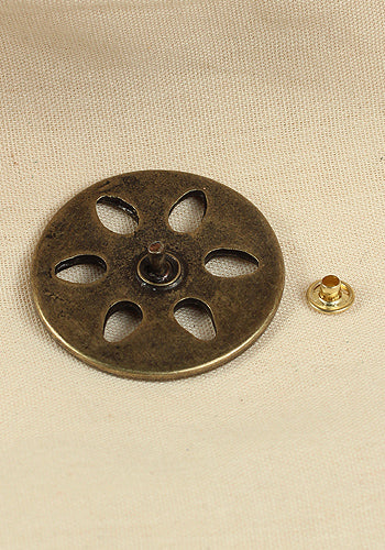 Rivet-Plate with Flower Antique Brass