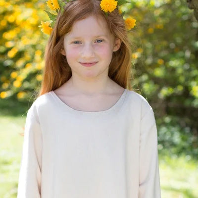 White medieval dress for children, from Burgshcneider.