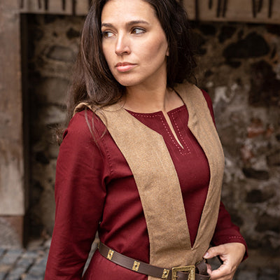 Red medieval dress and clothing for women