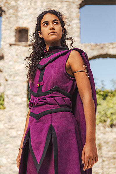 Sorcerer outfit in purple, the official costumes for D&D - Call to Arms