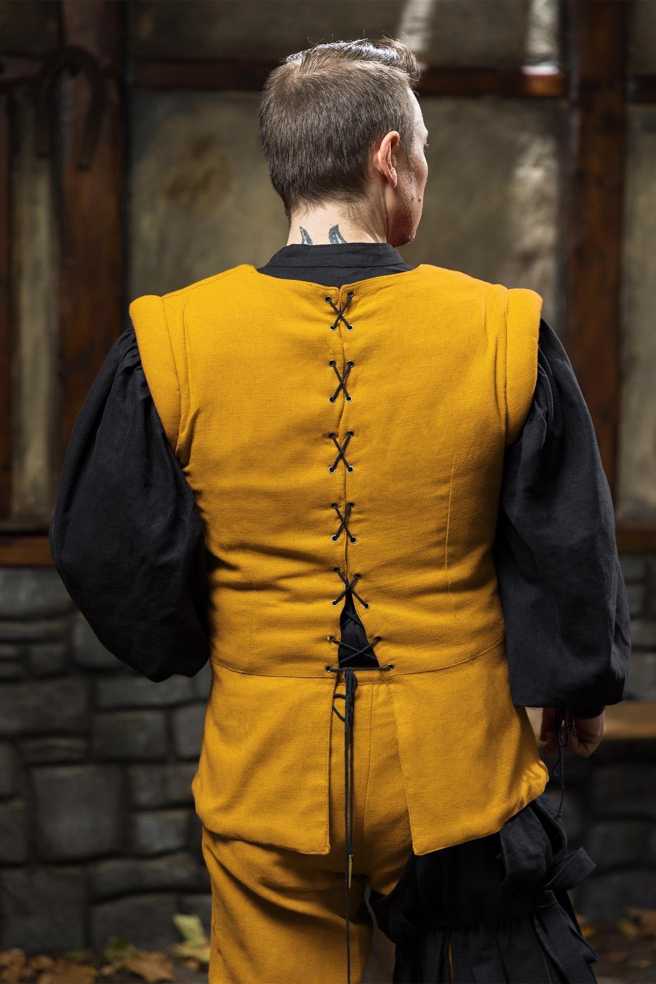 Warhammer Armoury Imperial Doublet Type C Yellow