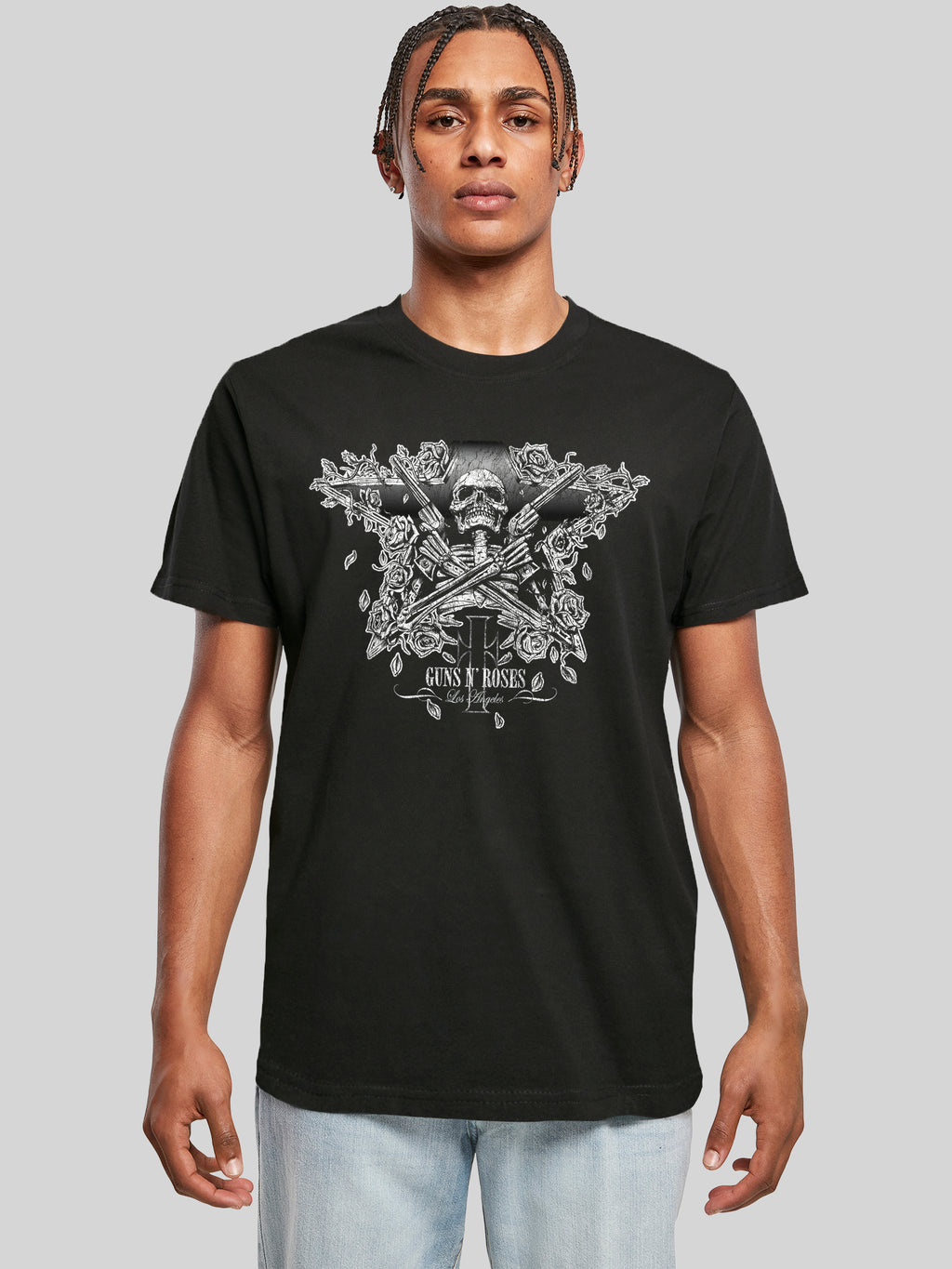 Pistolas de esqueleto de pistolas n 'rosas con camiseta redonda cuello