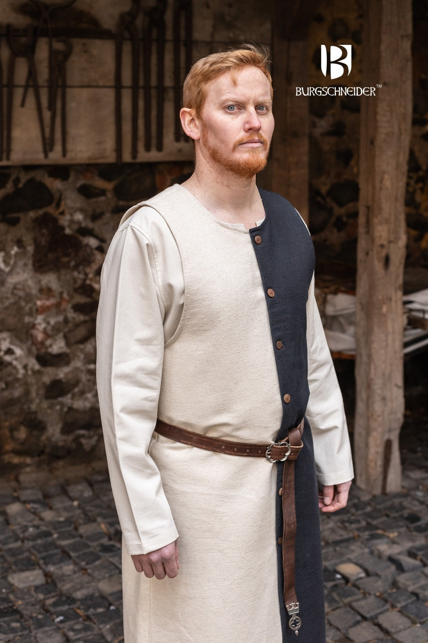 Tabard noir Auderic côté gauche