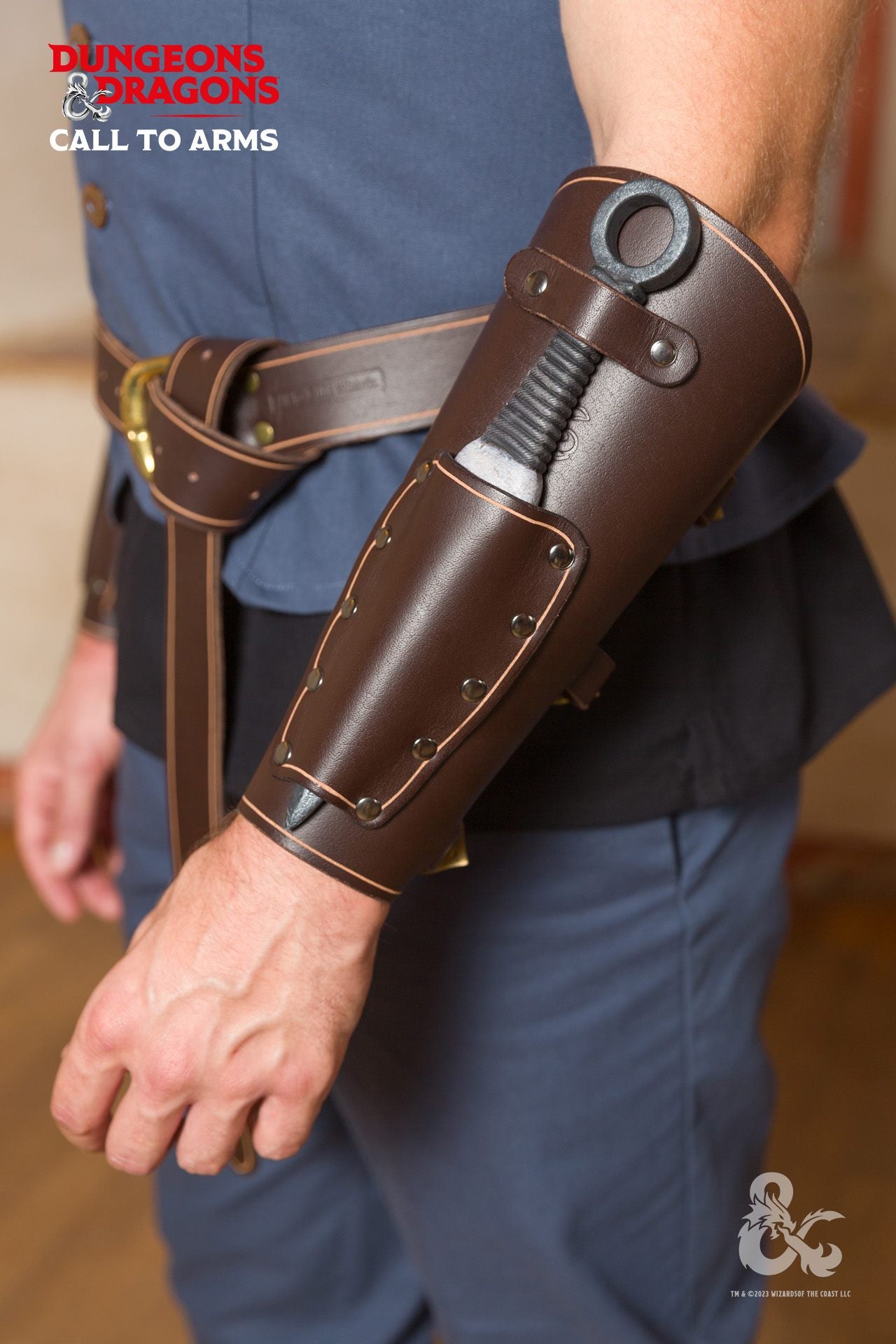 U.R.G.E. UG LEATHER BRACE 葉月 lynch. Dungeons & Dragons Rogue Leather Bracers Brown