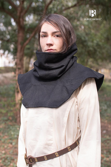 Tube Gugel Noah in black when it is worn without using it as a hood but a scarf.