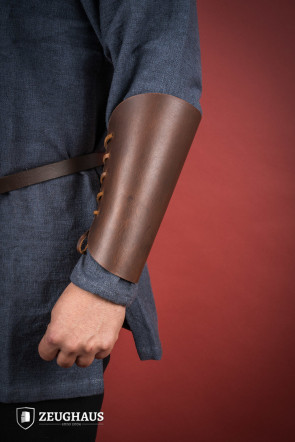 Simple Leather Bracers Brown